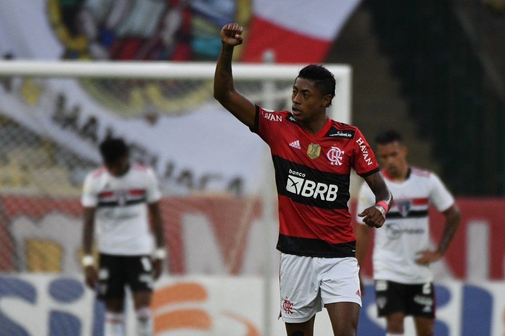 São Paulo sai na frente, mas leva virada e deixa o Maracanã goleado pelo Flamengo
