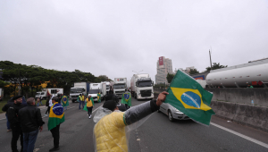Após pedido de Bolsonaro, bloqueios de rodovias caem para 86 em 11 Estados no início desta quinta