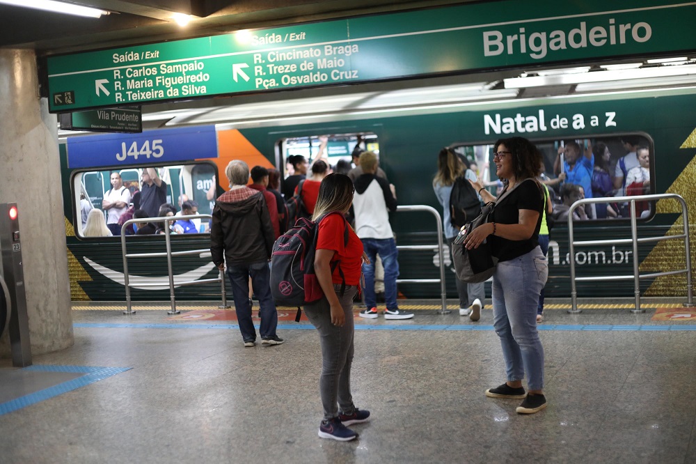 Metrô de São Paulo monta operação especial para a festa da virada na Avenida Paulista; veja como vai funcionar