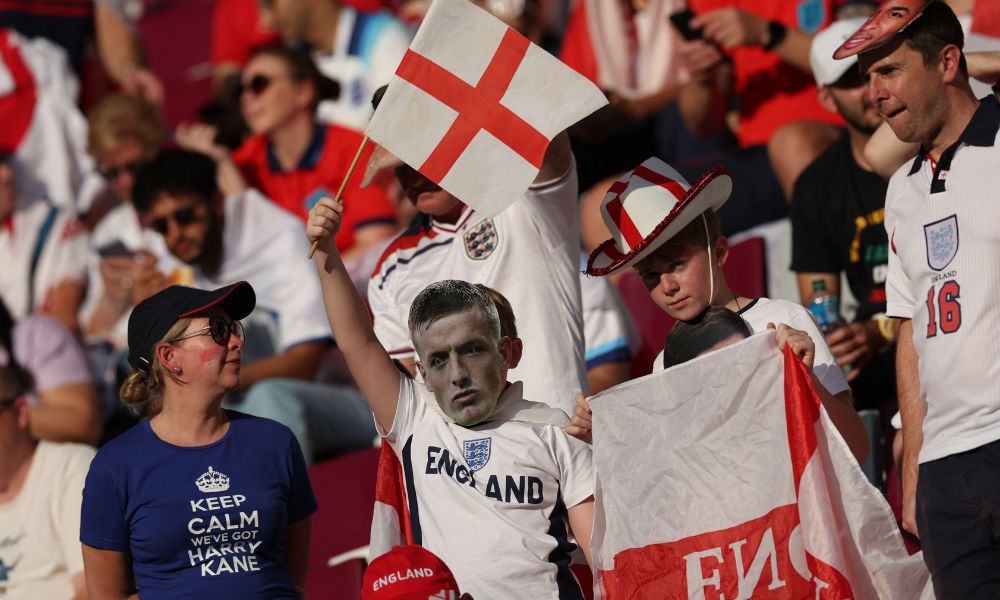 Ingleses cantam hino ‘God Save the King’ pela 1ª vez em uma Copa do Mundo desde 1950