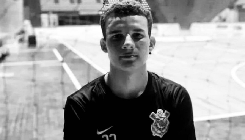 Jogador de futsal do Corinthians morre aos 16 anos em acidente de trânsito