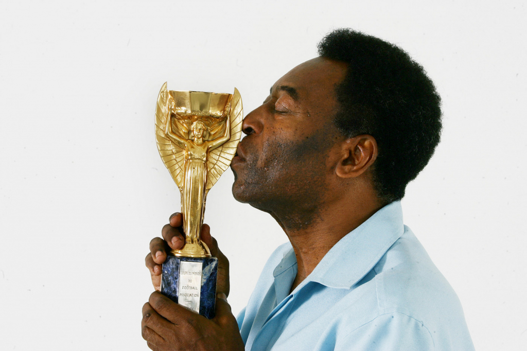 Pelé tem ‘melhora progressiva’ da infecção respiratória, aponta boletim médico