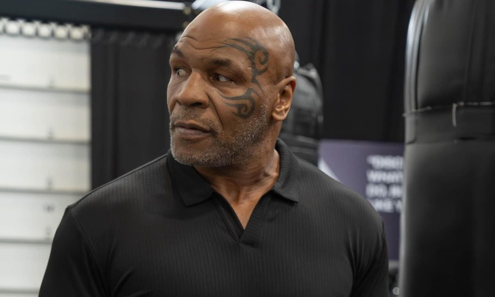 Mike Tyson adia retorno ao ringue por problema de saúde