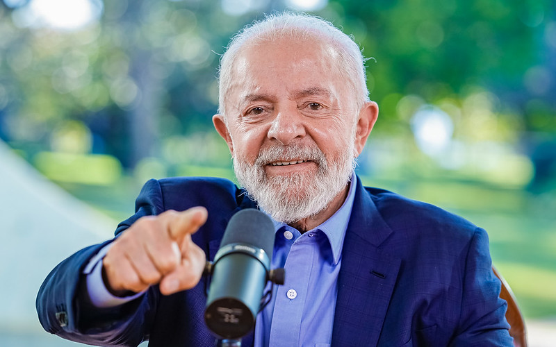 Lula diz que vai à Bolívia apoiar Arce e vincula tentativa de golpe a reservas de lítio do país 