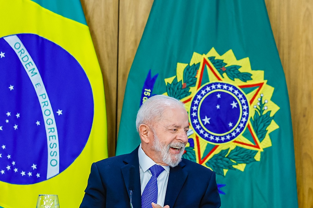 Lula conversa com presidente da Colômbia para ver se encontram ‘saída política para Venezuela’ 