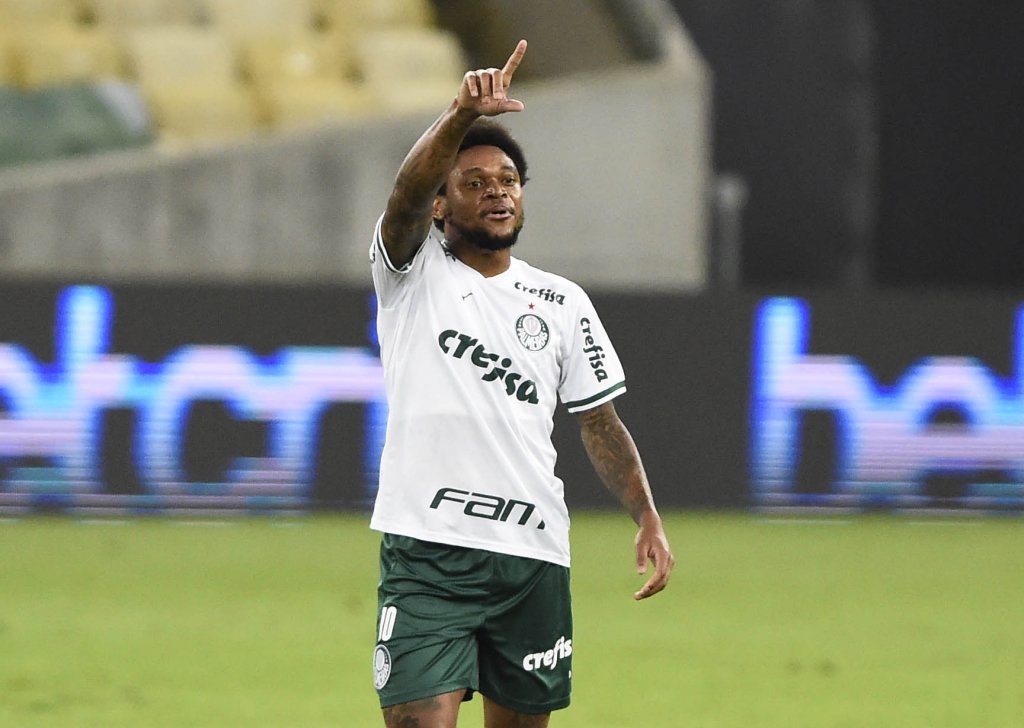 Palmeiras informa lesão e Luiz Adriano vira baixa na Libertadores