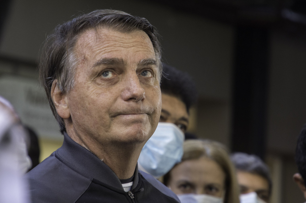 Bolsonaro diz que vai aprovar fundo eleitoral com R$ 4 bilhões, o dobro de 2020