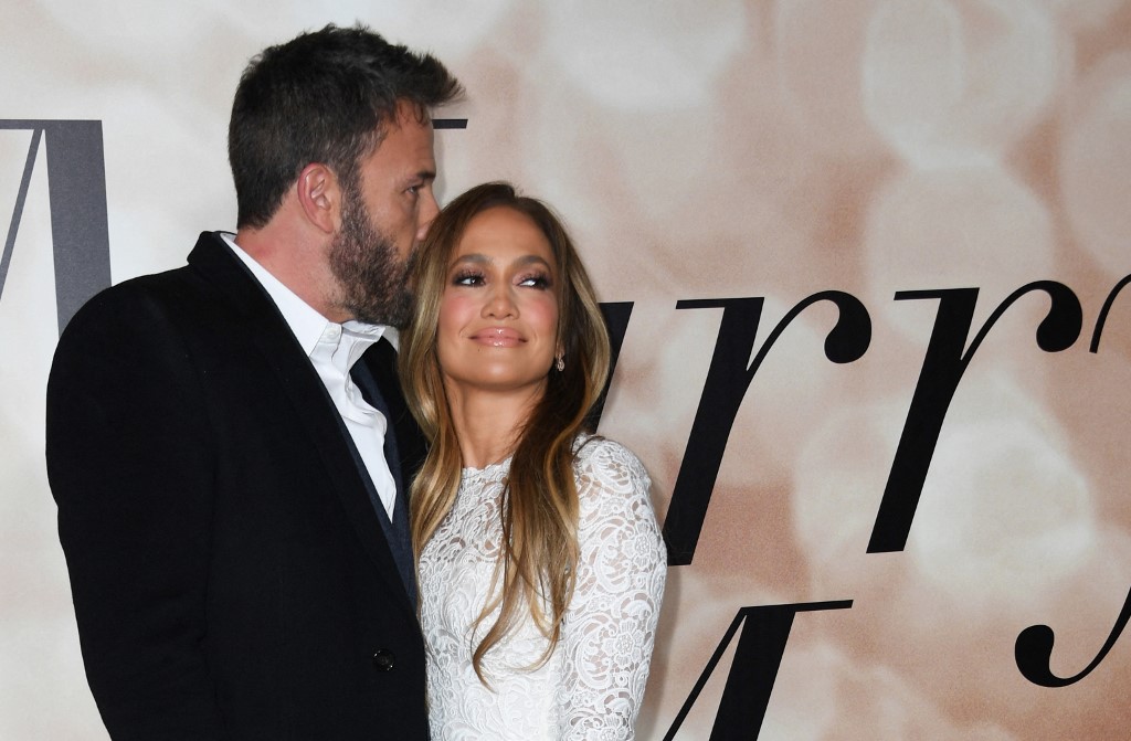 Jennifer Lopez chama de ‘desesperador’ o término do casamento com Ben Affleck 