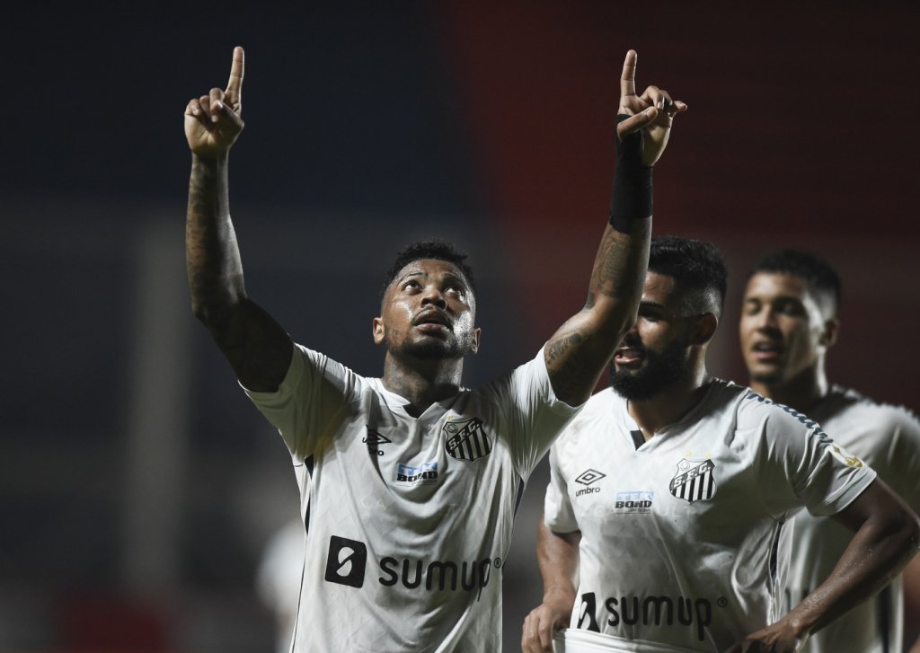 Santos joga bem e sai na frente do San Lorenzo na terceira fase da Libertadores