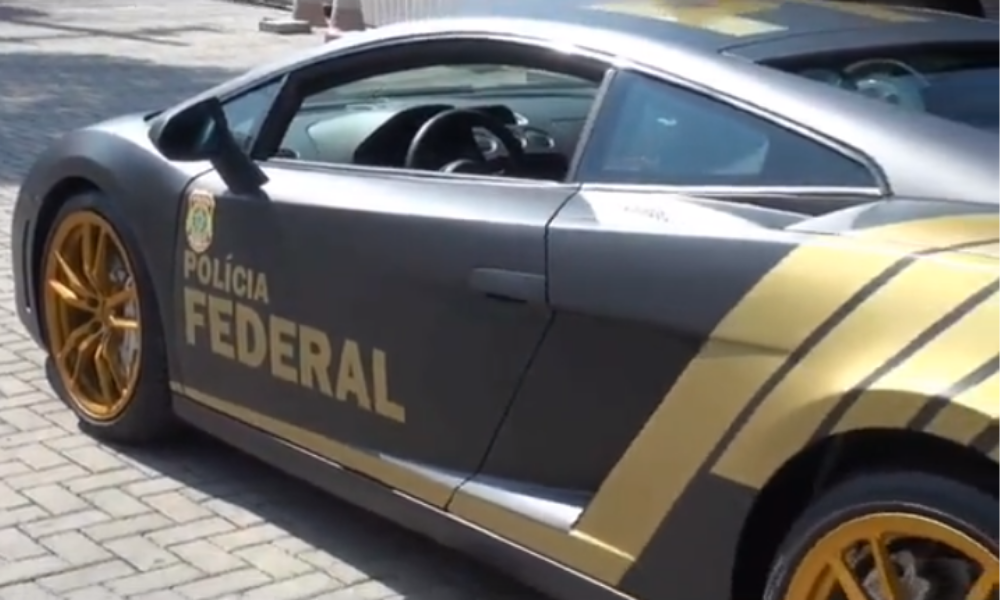 Lamborghini de R$ 800 mil apreendida em operação vira viatura da Polícia Federal
