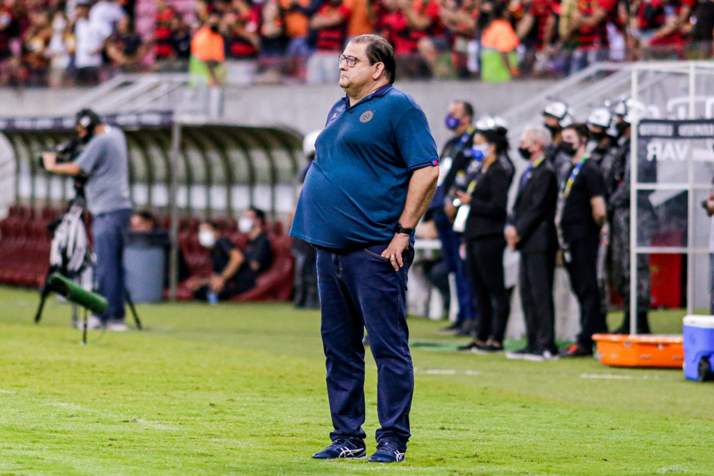 Bahia renova com Guto Ferreira até o fim de 2022: ‘Fé no acesso imediato’