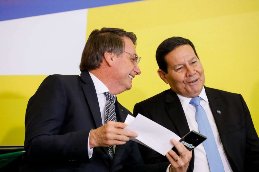 Mourão diz que assessores de Bolsonaro tentam distorcer fatos sobre suas ações
