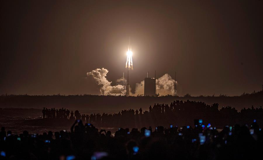China pousa a sonda Chang’e-5 com sucesso na Lua
