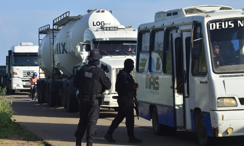Três pessoas são presas por suspeita de ajudar fugitivos de presídio em Mossoró