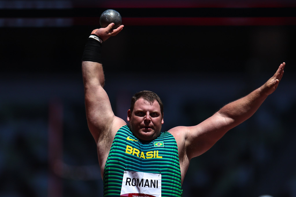 Darlan Romani é campeão mundial indoor no arremesso de peso