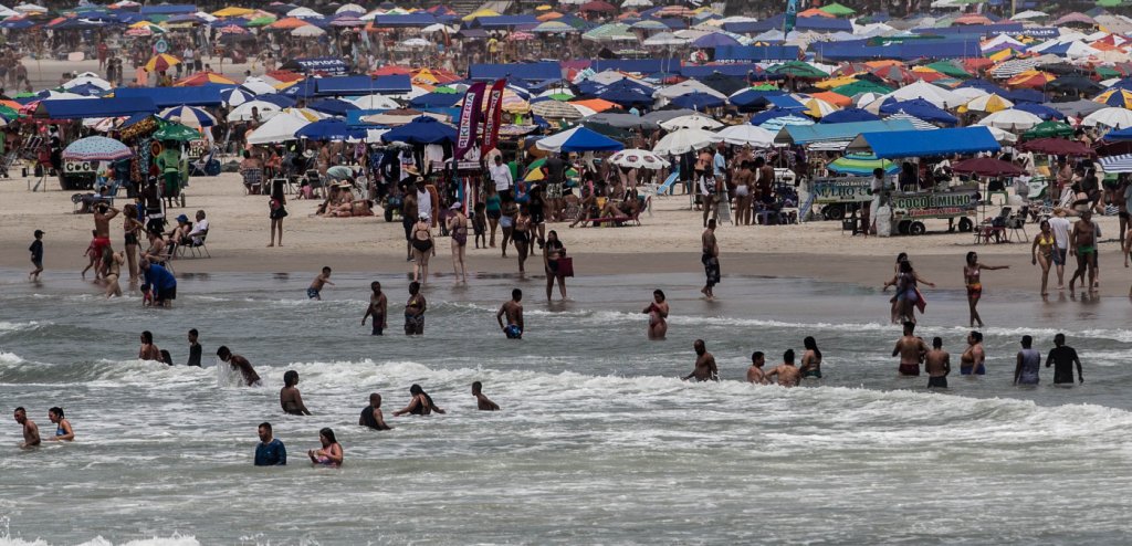 Lockdown e restrição de turistas: como cidades do litoral paulista vão conter aglomeração no feriado prolongado
