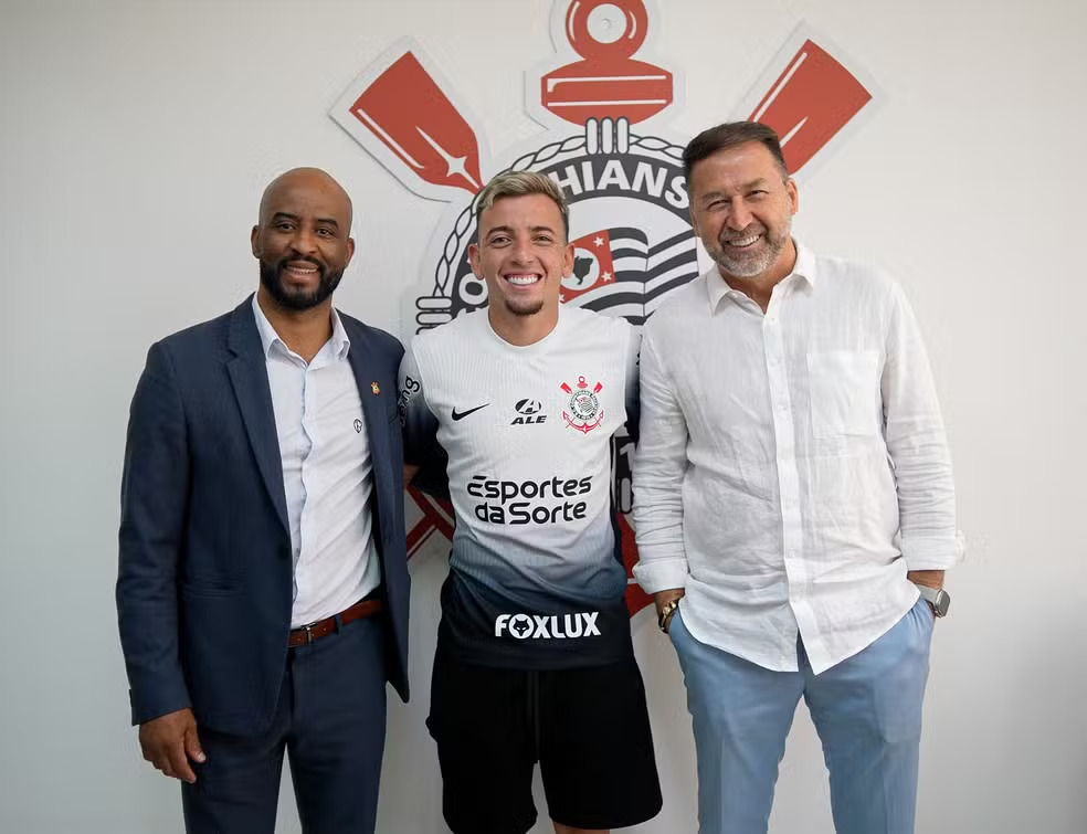 Corinthians renova contrato de Ryan até 2028 