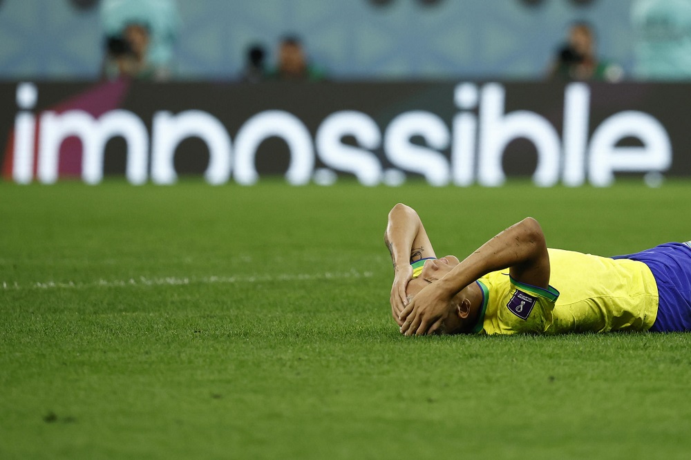 Richarlison diz que não dormiu após eliminação do Brasil na Copa e desabafa: ‘Parece que perdi alguém’