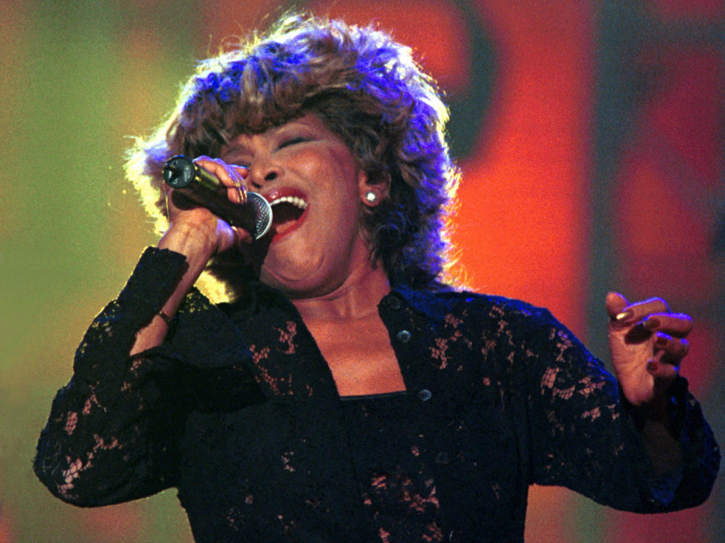 ‘Não foi uma vida boa’, disse Tina Turner em 2021 ao se despedir dos palcos