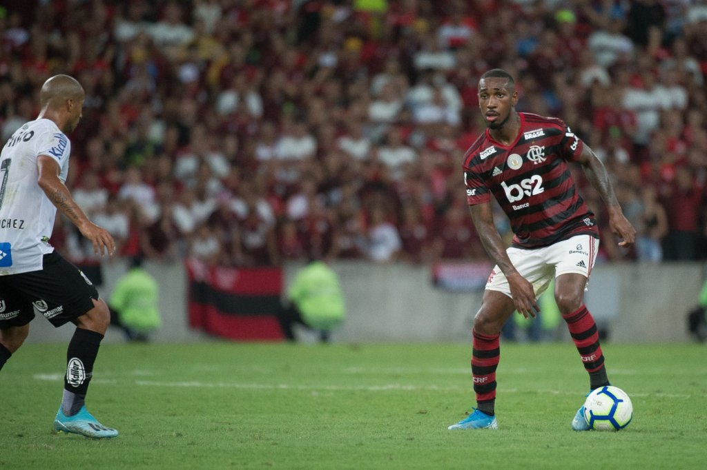 Flamengo e Olympique oficializam acordo para transferência de Gerson