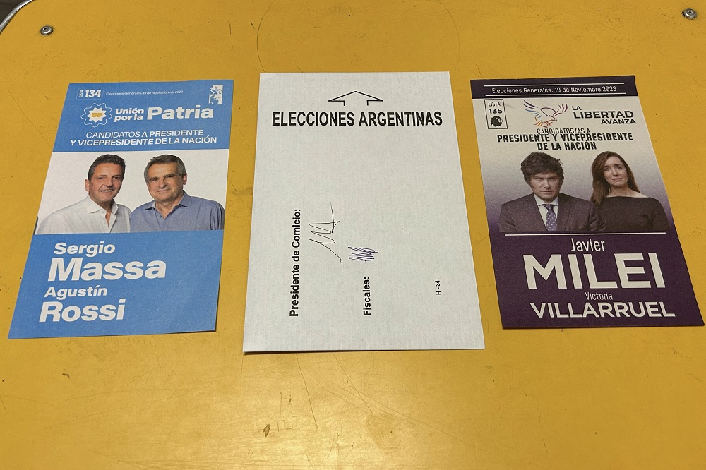 Milei vota com segurança reforçada, e esposa de Massa acusa adversários de tentarem ‘quebrar a transparência’