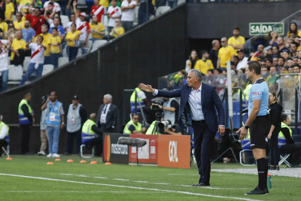Tite define escalação da seleção brasileira para último amistoso antes da Copa do Mundo