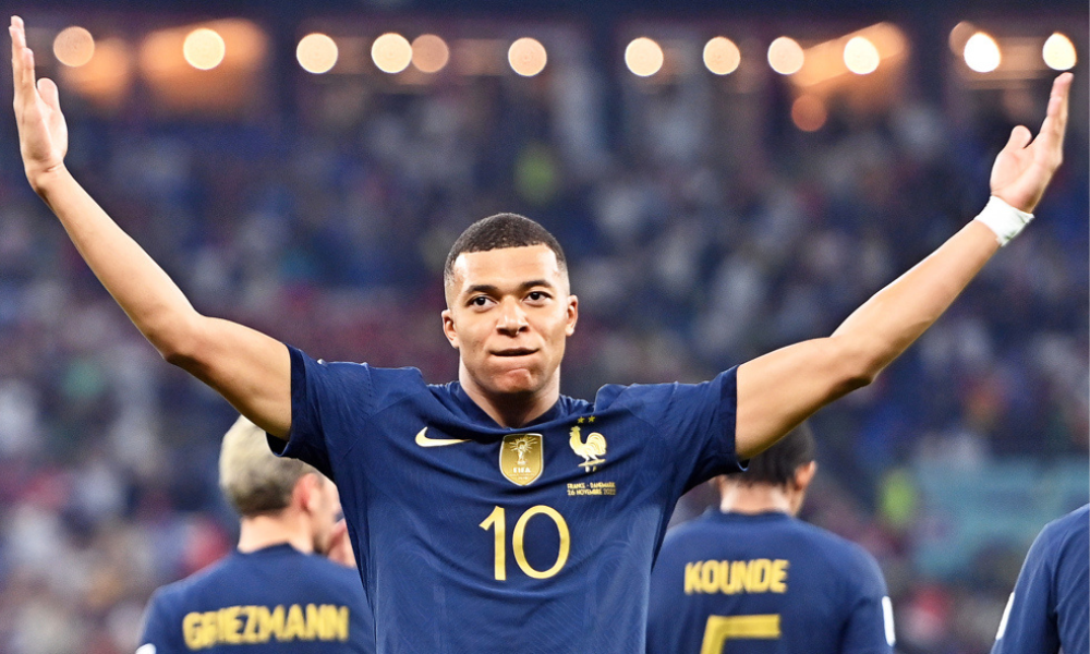 Mbappé decide, França vence a Dinamarca por 2 a 1 e é primeira classificada às oitavas de final