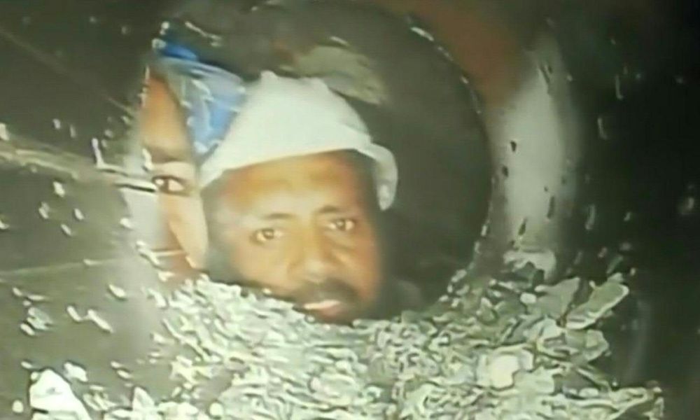 Trabalhadores presos em túnel na Índia são vistos pela primeira vez em 10 dias