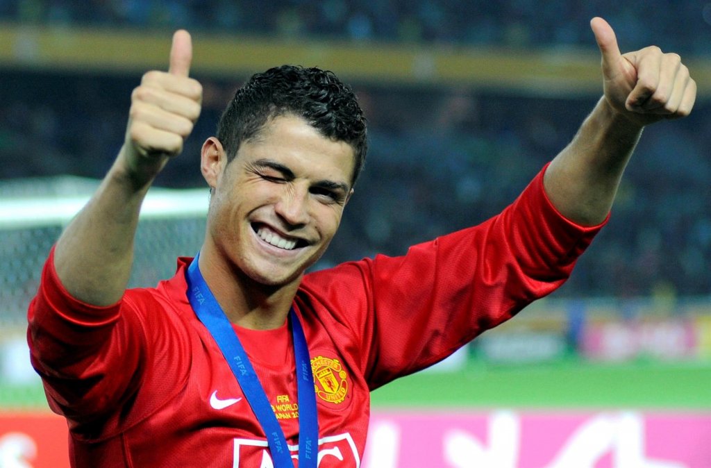Cristiano Ronaldo se declara ao Manchester United e promete: ‘A história será escrita mais uma vez’