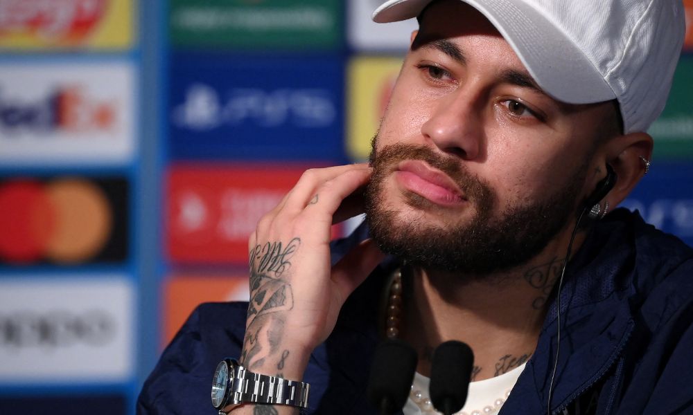 Influencer que ironizou traição de Neymar é processado pelo jogador e se desculpa: ‘Errei, fui moleque’