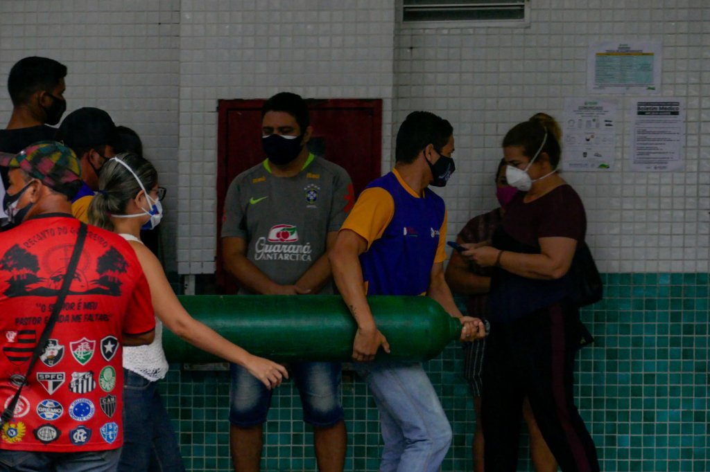 Carregamento com 70 mil metros cúbicos de oxigênio chega a Manaus vindo de Belém