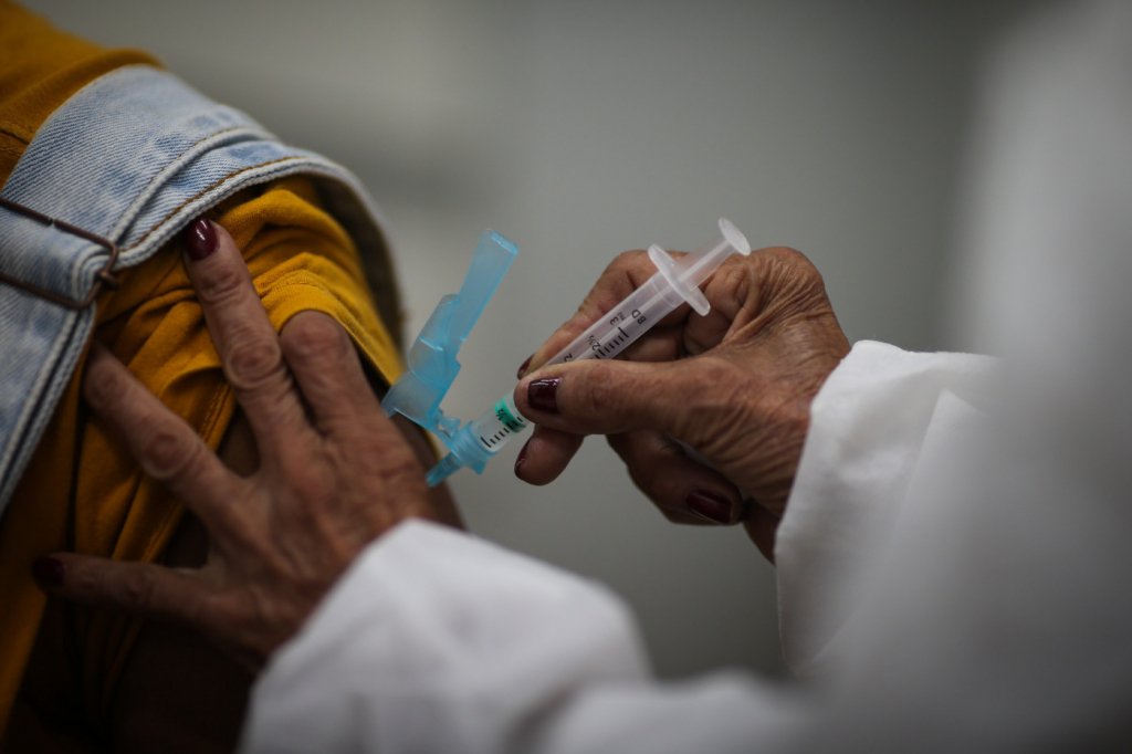 ‘Virada da vacina’ em São Paulo aplicou mais de 500 mil doses em 34 horas