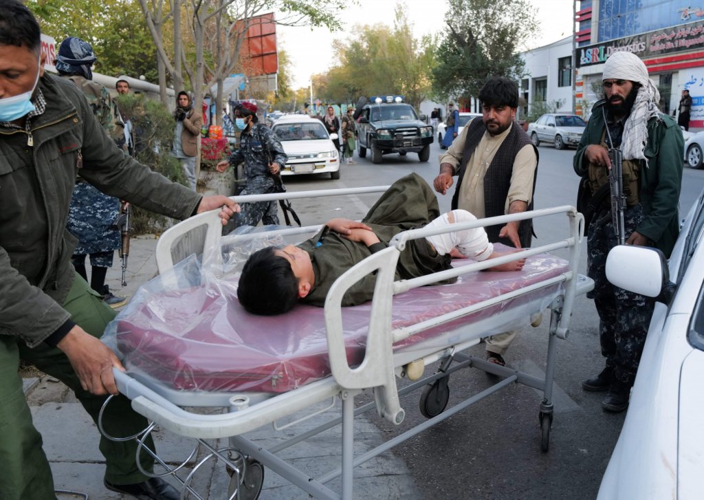Ataque contra hospital militar deixa pelo menos 25 mortos no Afeganistão