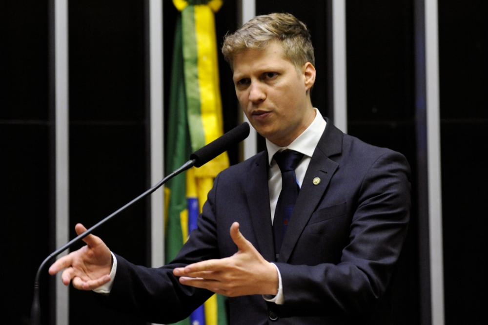 Deputado diz que entrega de cargos na Receita Federal é ‘pressão política’: ‘Prejuízos aos brasileiros’