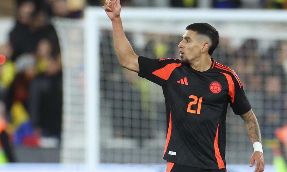 Colômbia derrota Espanha por 1 a 0 em jogo com destaque para James Rodríguez