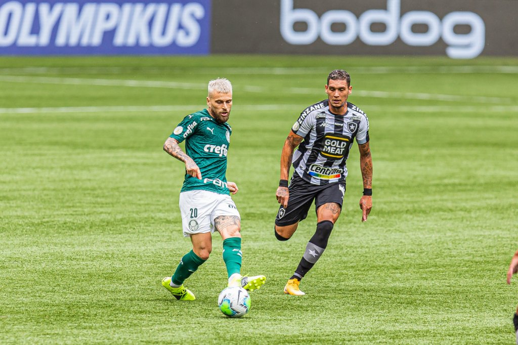 Depois de título na Libertadores, Palmeiras empata com o Botafogo no Brasileirão