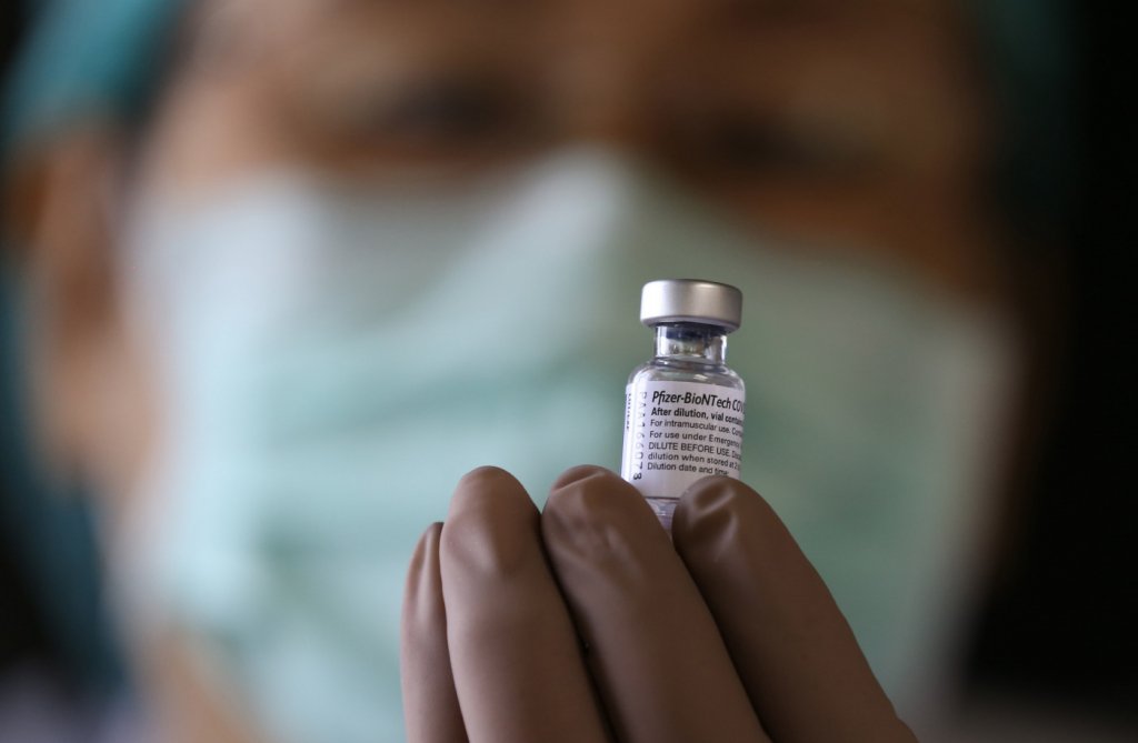 Pfizer entrega ao Brasil mais 2,1 milhões de doses da vacina contra a Covid-19