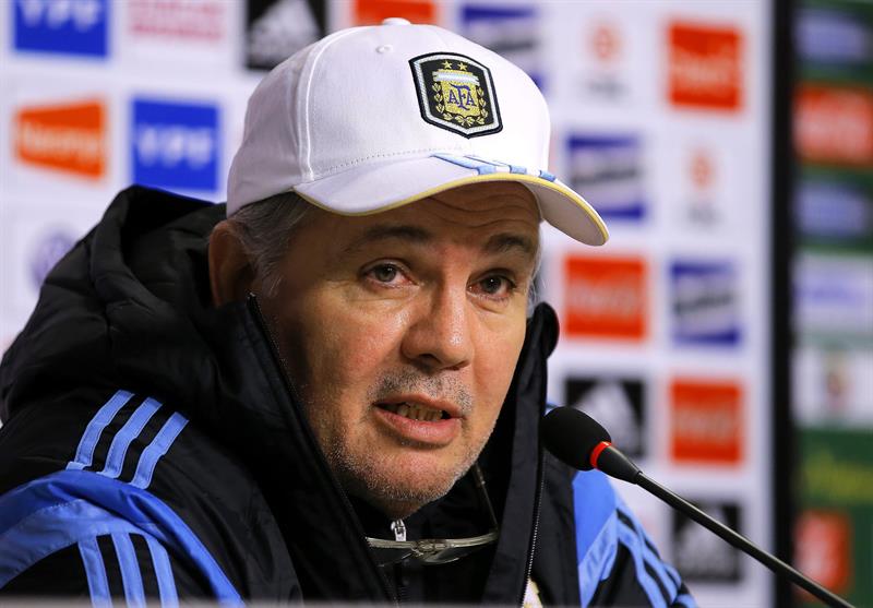 Treinador da Argentina na Copa do Mundo de 2014 é internado
