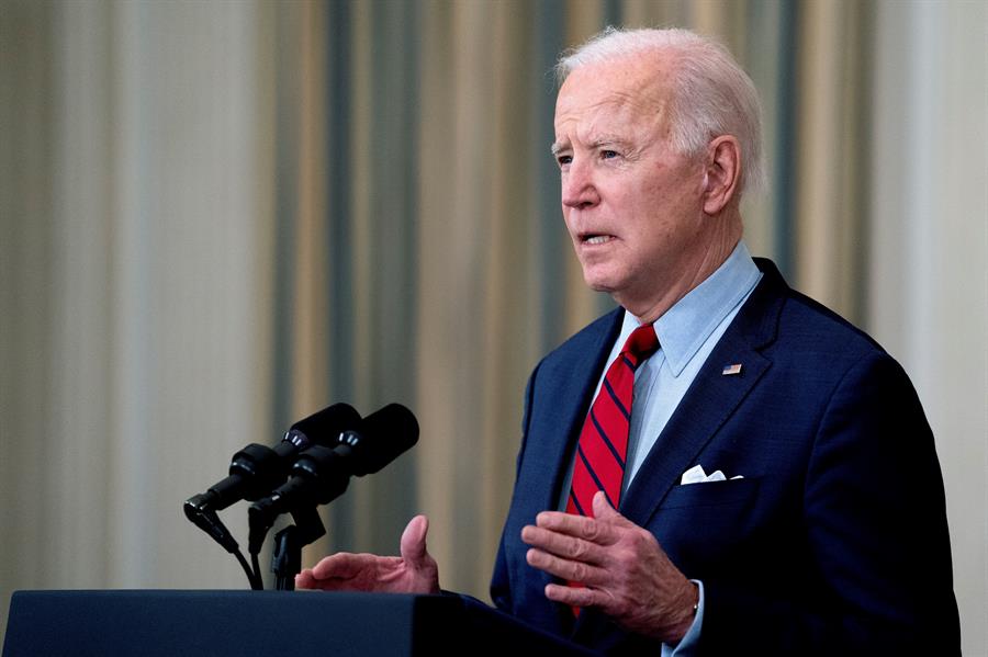 Joe Biden quer proibir armas de assalto após tiroteios nos EUA