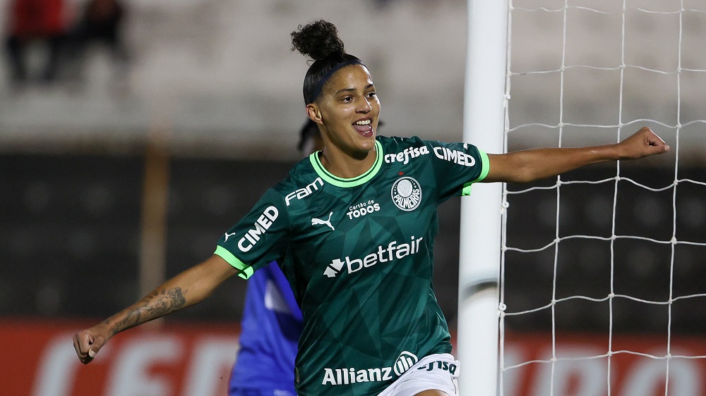 Amanda Gutierres, destaque do Palmeiras, é convocada novamente para a seleção brasileira 