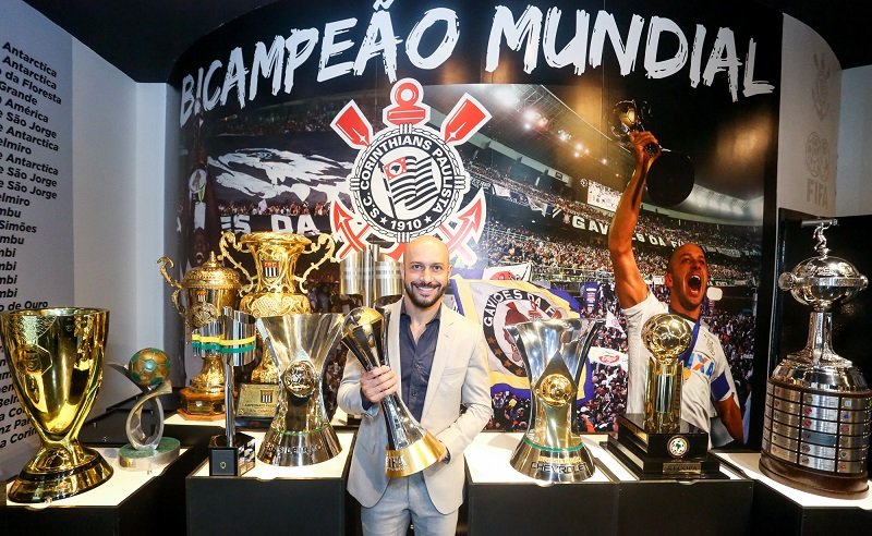 Roberto de Andrade e Alessandro projetam títulos para o Corinthians em 2021