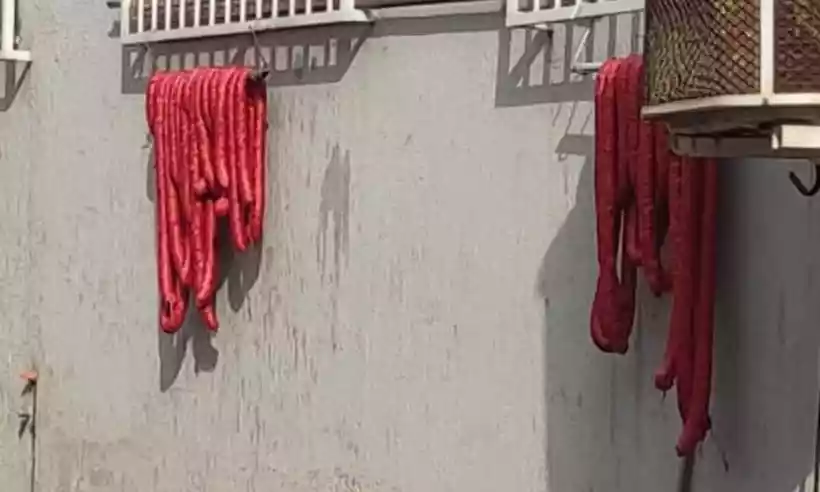 Polícia prende suspeito de vender linguiça com carnes de animais exóticos