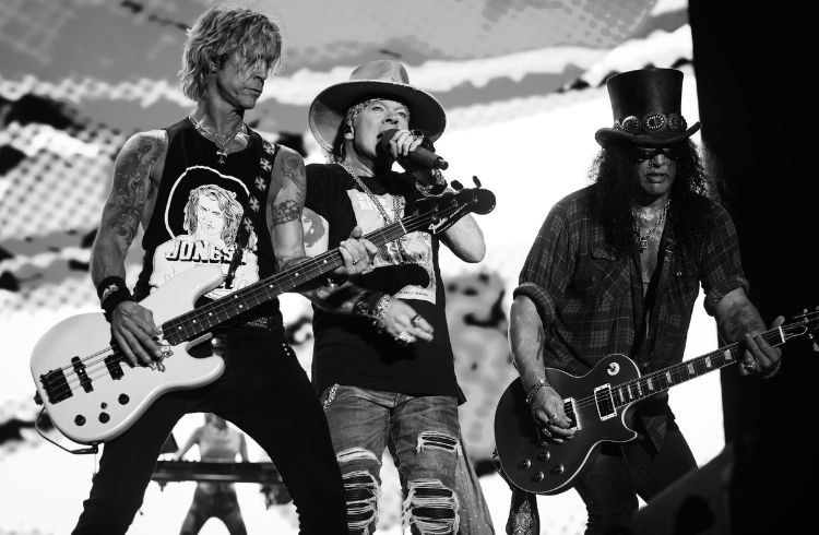 Guns N’ Roses anuncia turnê com 8 shows no Brasil; confira datas e locais