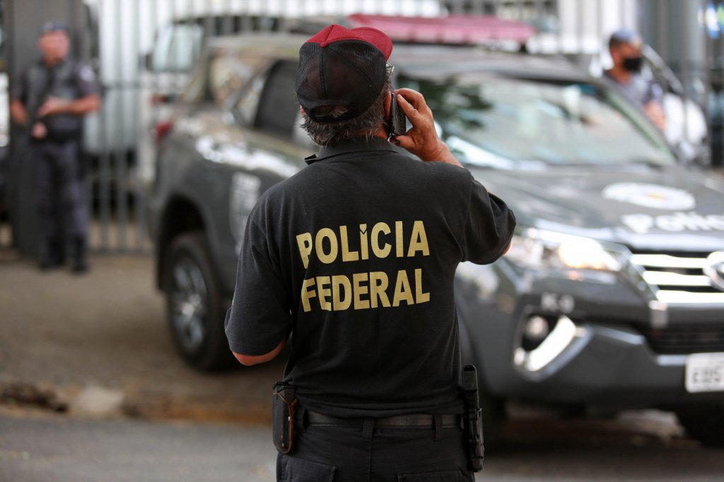 PF deflagra operação histórica contra lavagem de dinheiro do tráfico de drogas