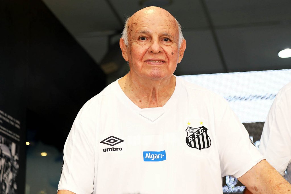 Ídolo do Santos, Pepe é internado em São Paulo com Covid-19