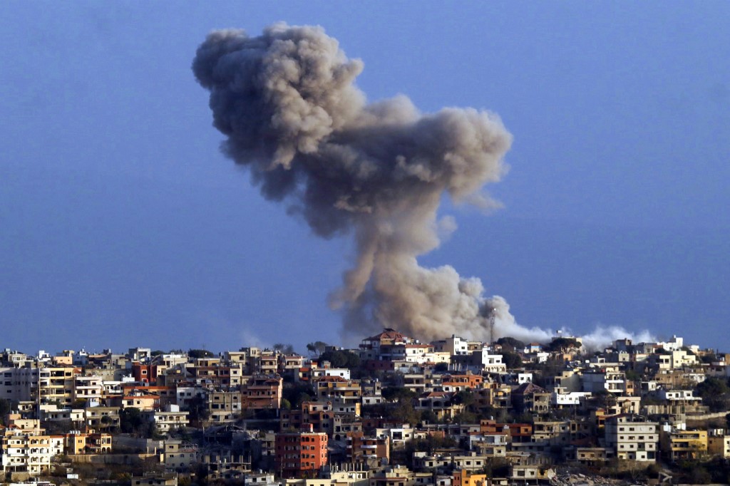 Ataque aéreo de Israel na Faixa de Gaza mata cinco jornalistas da Al Quds Today