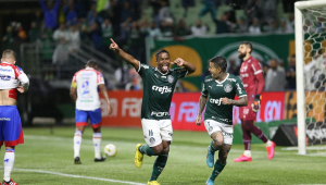Palmeiras celebra título brasileiro com goleada sobre o Fortaleza, em São Paulo