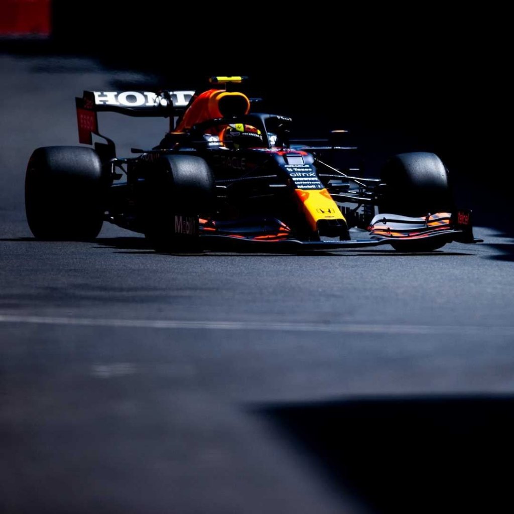 Max Verstappen bate, Hamilton erra e Sergio Perez vence o GP do Azerbaijão