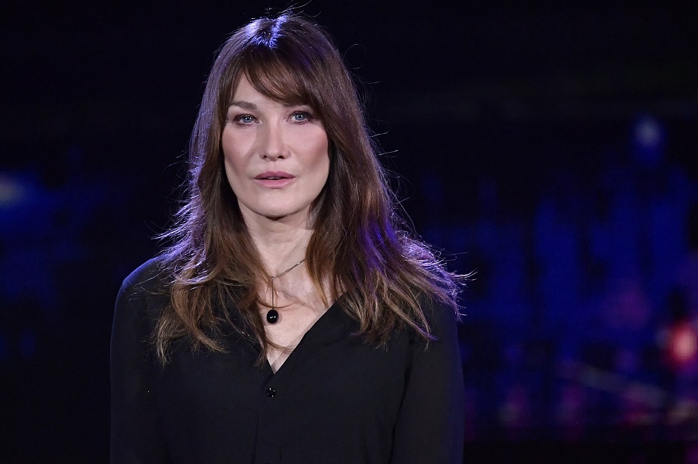 Justiça da França acusa ex-primera-dama francesa Carla Bruni em caso de manipulação de testemunhas