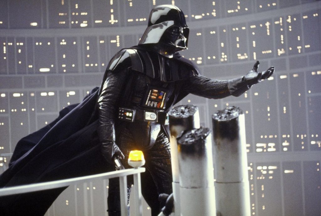 David Prowse, ator que interpretou Darth Vader, morre aos 85 anos